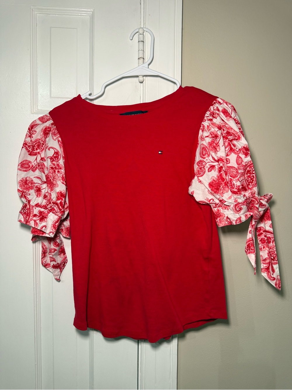 Tommy Hilfiger Red Tee with Patterned Puff Tie Sleeves